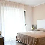 Apartahotel Club Moorea 3*