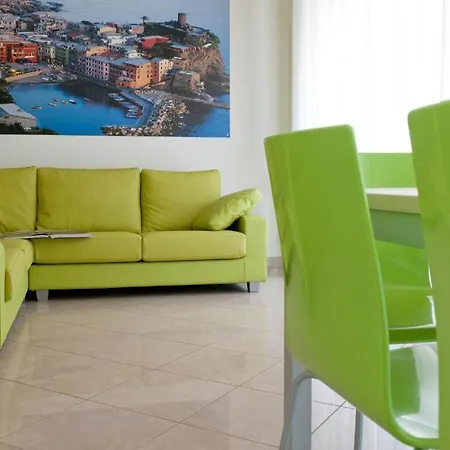 Apartahotel Club Moorea 3*